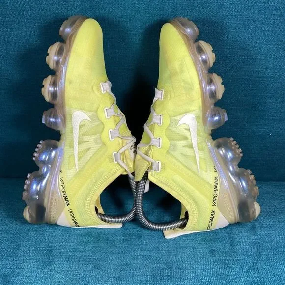 ❌SOLD❌Size 7 - Women’s Nike Air Vapormax Luminous Green shoes - Picture 7 of 9